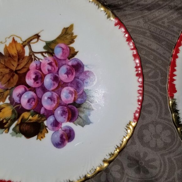Vintage Gold Castle of Japan Plates Fruit Centers with Red and Gold Scallops - Picture 3 of 10
